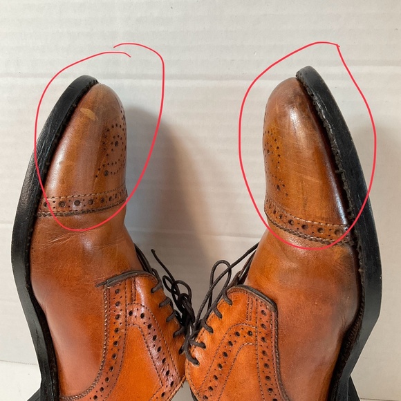 Allen Edmonds Sanford Men\'s Dress Shoes 9 D Brown Leather Cap Toe Medallion